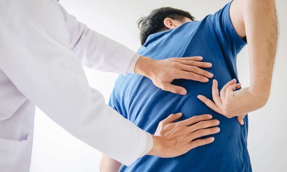 Treating Sciatica: Chiropractic Care vs. Traditional Methods